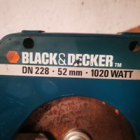 Ръчен циркуляр  Black Decken DN 228 1020W / 4000 об./мин. 4.9А Комплект с режещ диск Ф52mm Made in G, снимка 7 - Циркуляри - 35338565