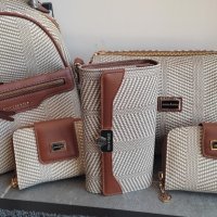 страхотни дамски луксозни раници и чанти, снимка 2 - Чанти - 38200409
