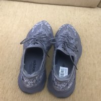 Adidas 2028 Ozweego, снимка 2 - Маратонки - 40503072