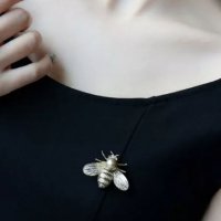 Красива брошка пчела, снимка 2 - Други - 38899287
