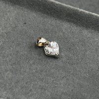 Сребърна висулка с диамантено сърце, снимка 1 - Колиета, медальони, синджири - 43836333