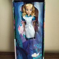 Оригинална кукла Алиса в страната на чудесата - Дисни Стор Disney store, снимка 1 - Кукли - 29652176