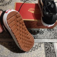 Нови кецове Vans, снимка 8 - Ежедневни обувки - 43068098