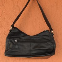 Дамска кожена чанта черна, снимка 4 - Чанти - 40079289