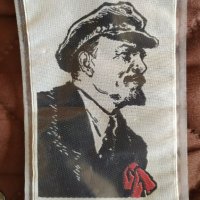 Продавам 10 значки и 1 нашивка на Ленин, снимка 1 - Колекции - 39939530