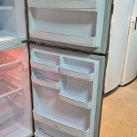 Хладилник с фризер LG, снимка 4 - Хладилници - 40454901