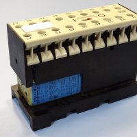 контролно реле Siemens 3TJ1110-OAMO control relay 220V, снимка 2 - Резервни части за машини - 39383069