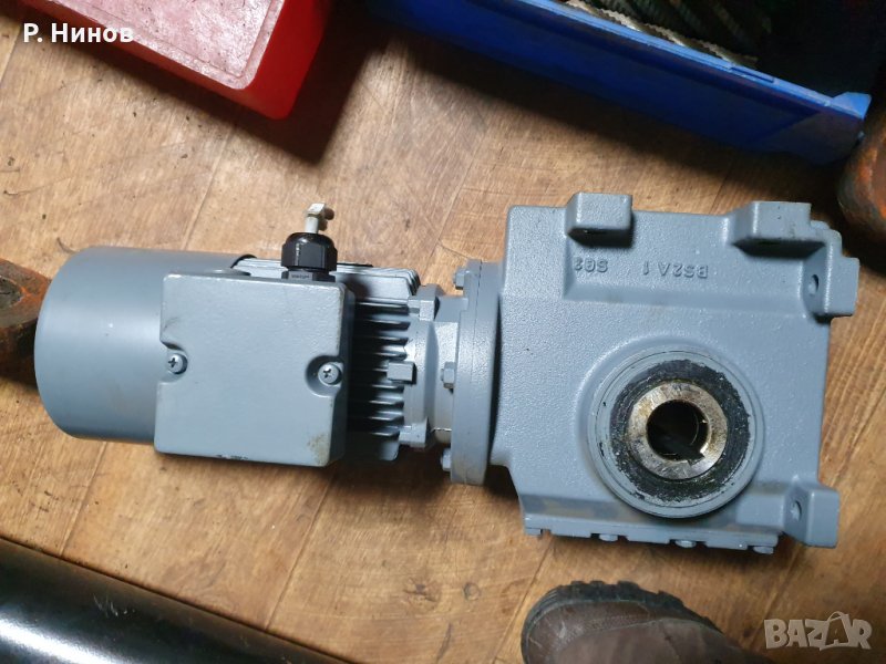 Монофазен ел.двигател / електромотор / електродвигатели с/без редуктори, снимка 1