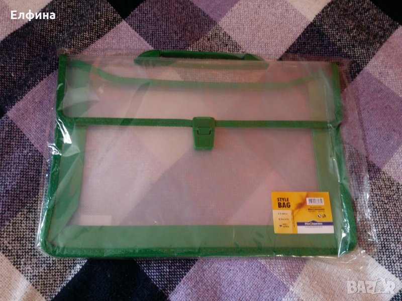 Куфарче за документи прозрачно със зелени кантове, снимка 1