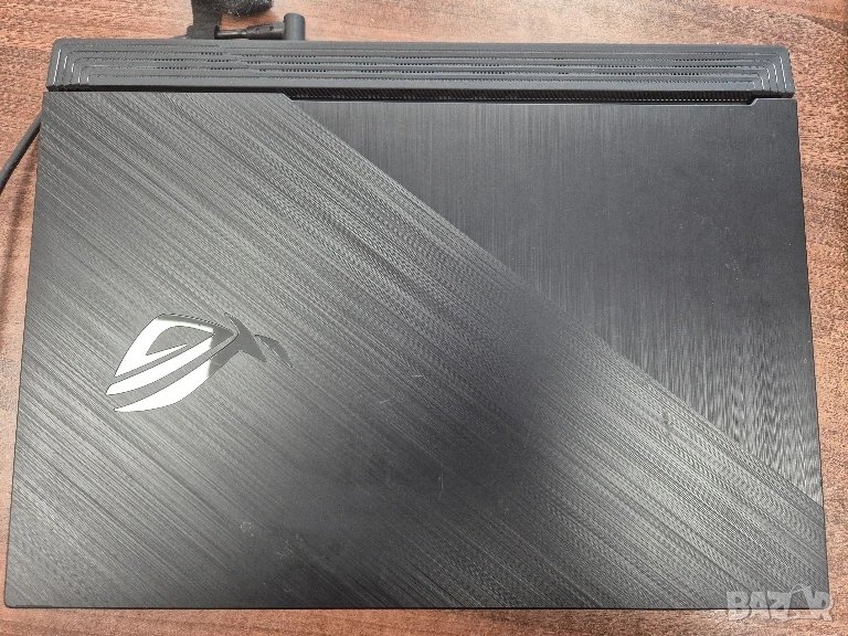 Asus ROG Strix G712LU, снимка 1