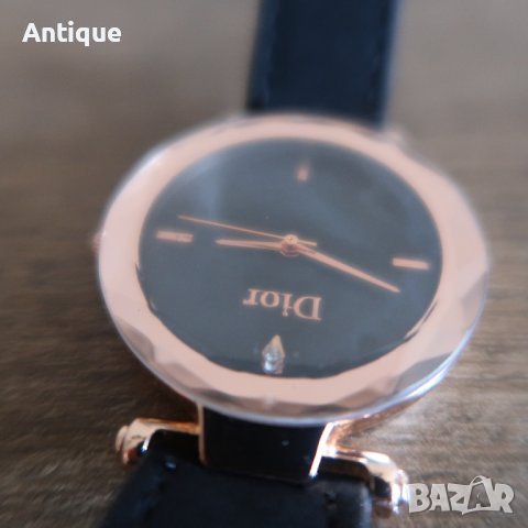 Дамски елегантен часовник Dior, снимка 1