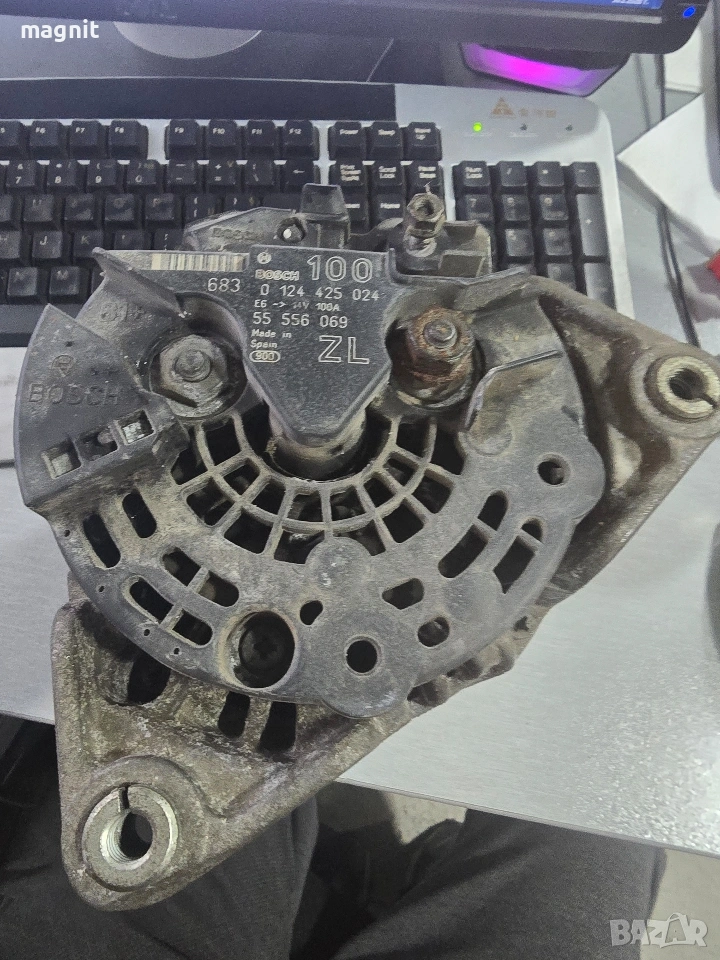 0124425024 Динамо Алтернатор Opel Astra H, снимка 1