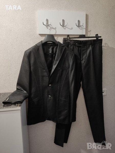 Официален мъжки костюм 79 лв.Размер S., снимка 1