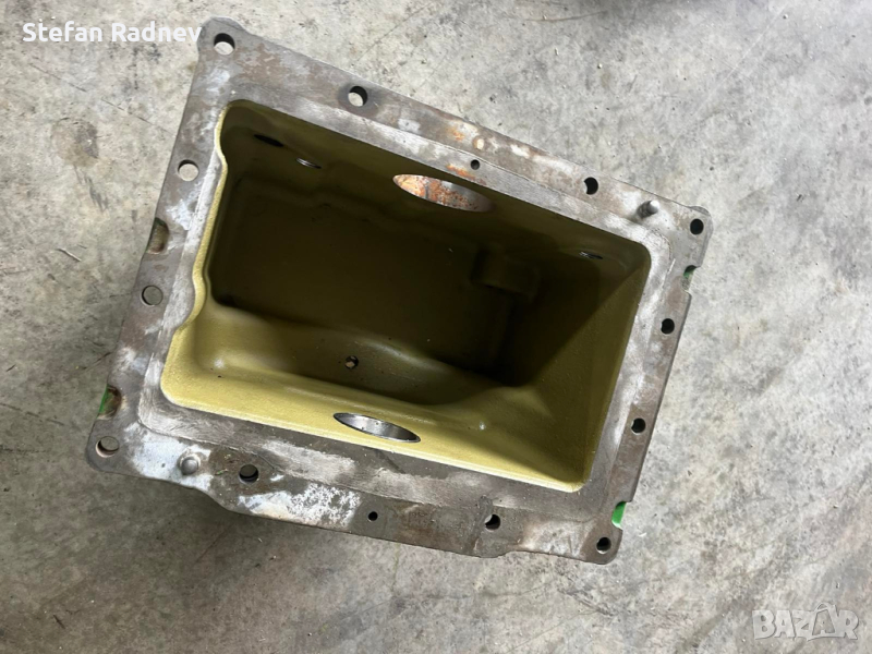 Корпус за раздатъчна кутия на двойното - John Deere 6030, 6020, 6010, 6M, 6R, снимка 1