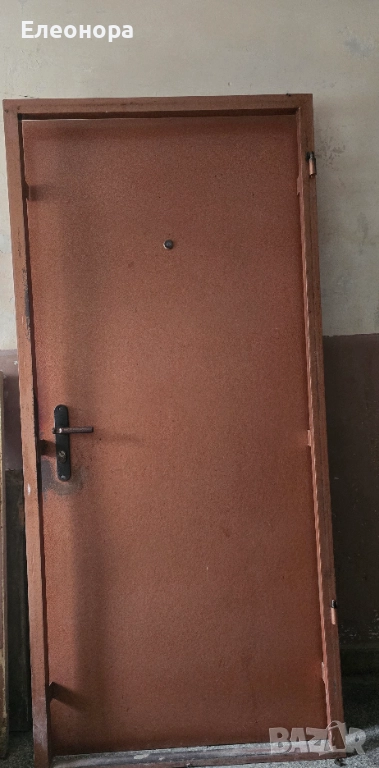Много здрава и желязна врата, снимка 1