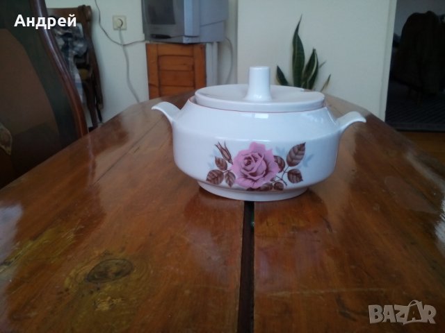 Стара порцеланова захарница #2