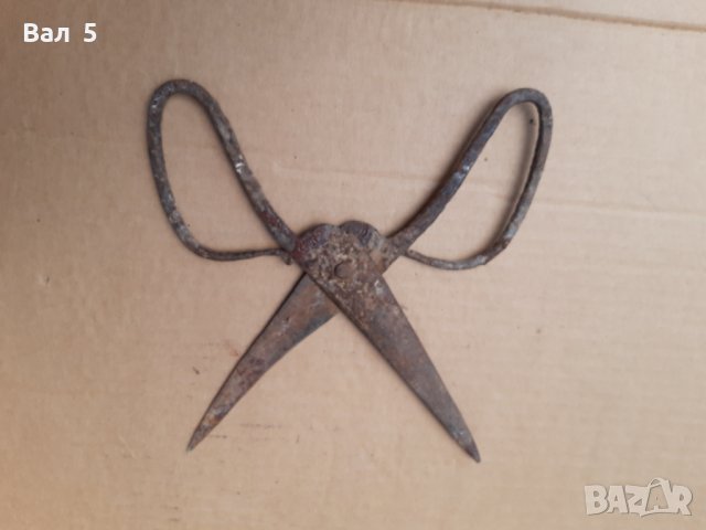 Голяма стара кована ножица, снимка 2 - Антикварни и старинни предмети - 37816467