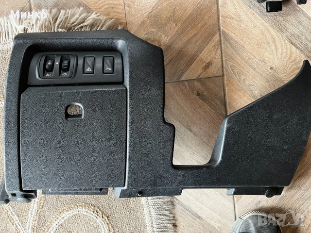 Рено Флуенс, Меган / Renault Fluence, Megane / Предно табло, Жабка, снимка 6 - Части - 43166876