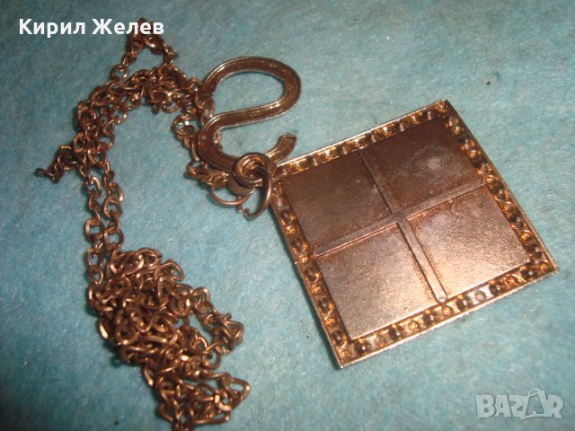 ИНТЕРЕСЕН ЗЛАТИСТ МОДЕН МЕДАЛЬОН с БУКВА и СИНДЖИРЧЕ ВЕРИЖКА 73971, снимка 6 - Колиета, медальони, синджири - 35364084