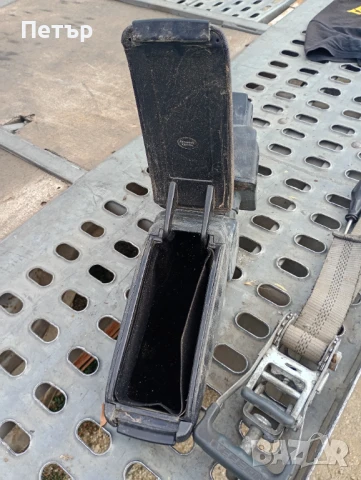 Подлакътник за автомобил, снимка 3 - Аксесоари и консумативи - 51401637