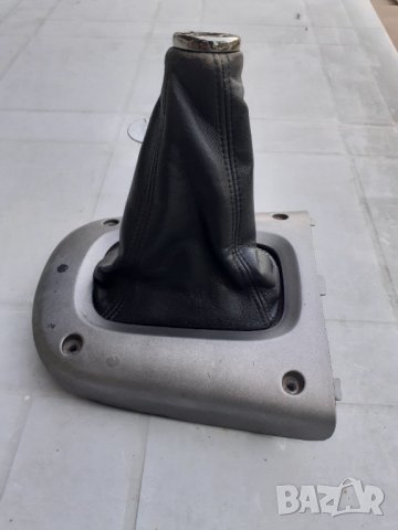 Конзола с кожа за скоростен лост за Toyota RAV4, снимка 4 - Части - 36891962