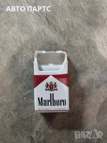 Пепелник Marlboro
