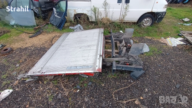 Падащ борд от Iveco 35C14