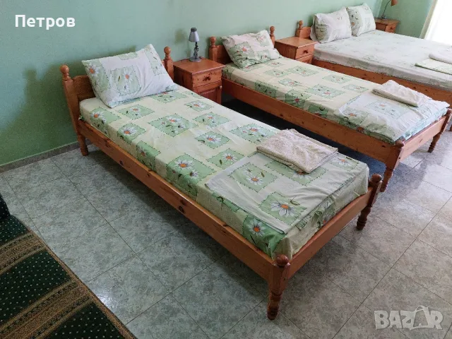 Спални и легла с матраци, маси-тоалетки от чам масив, снимка 2 - Спални и легла - 48786197