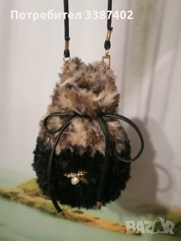 ръчно плетена пухена👜, снимка 3 - Чанти - 53207959