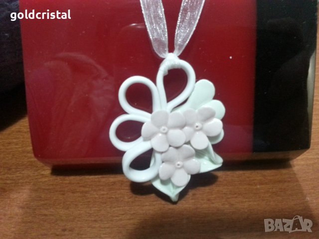 Порцелан медальон колие 