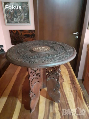 Стара  масичка дърворезба с инкрустации от седеф