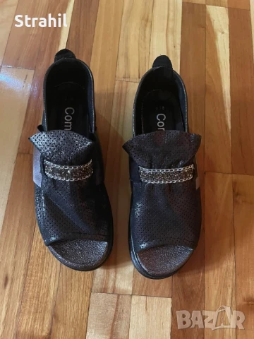 Обувки от естествена кожа с камъни