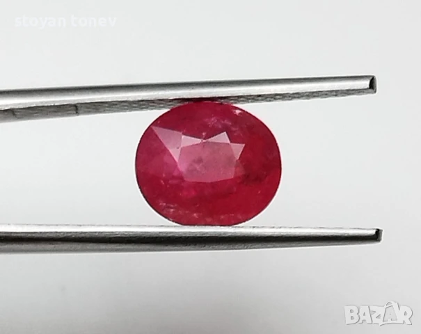 Очарователен ненагряван рубин в прелестно червен цвят 1.36кт.! Сертифициран! Нов!, снимка 8 - Други - 50761716