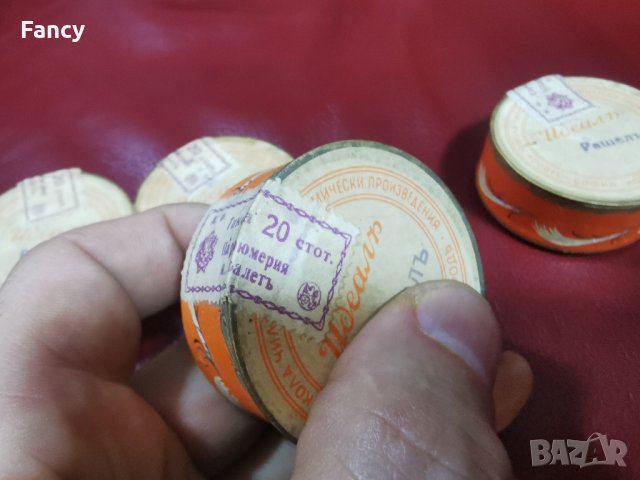 Пудра за лице Идеалъ Рашелъ , снимка 5 - Антикварни и старинни предмети - 44082259