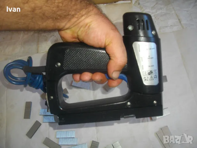 Комбиниран 6-14мм Скоби Пирони Холандски Дърводелски Тапицерски ТАКЕР FERM FET-200 ОТЛИЧЕН, снимка 15 - Други инструменти - 47457893