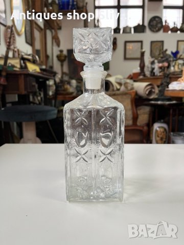 Винтидж стъклена бутилка/ гарафа №1724, снимка 1 - Антикварни и старинни предмети - 35401207