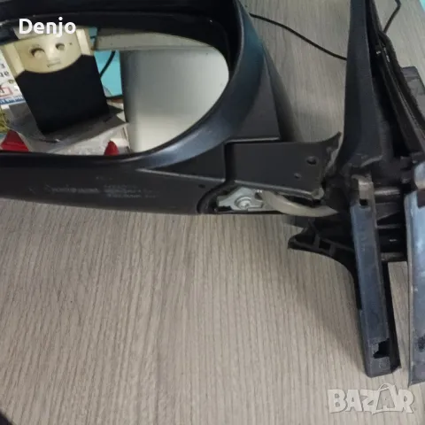 Огледало за Toyota RAV4 , снимка 4 - Части - 47548825