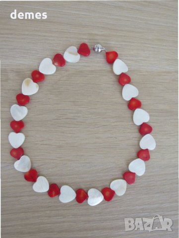  Гердан от естествени червени корали и бял седеф-сърце, снимка 1 - Колиета, медальони, синджири - 32502038