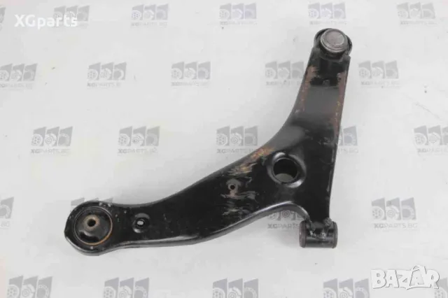 Носач преден десен за Mitsubishi Grandis 2.4i 165 к.с. (2003-2011), снимка 2 - Части - 50121283