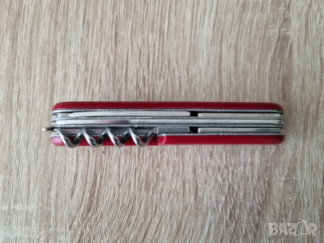 Швейцарски джобен нож Victorinox Camper, снимка 7 - Ножове - 50532652