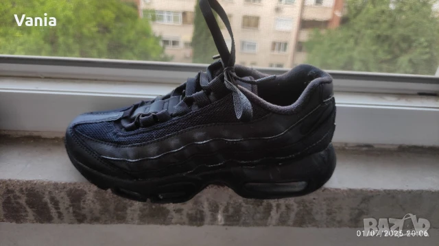 Oригинални маратонки Nike Air max 95, снимка 3 - Детски маратонки - 50869334