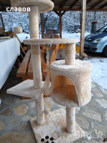 Котешко дърво с легло