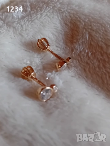 Нежни златни обеци  14 к., снимка 6 - Обеци - 53583335