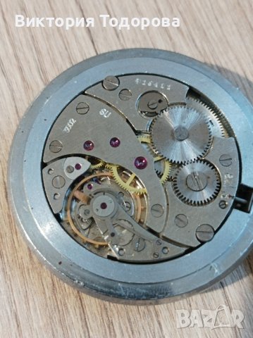 Прекрасна Молния червен циферблат , снимка 6 - Антикварни и старинни предмети - 43370757