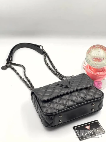 чанти guess , снимка 2 - Чанти - 51293914