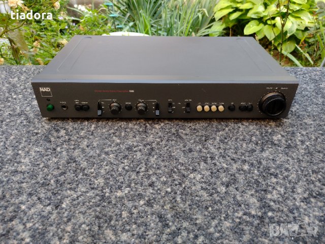 NAD 1300 Monitor Stereo Preamplifier