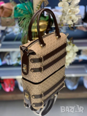 чанти michael kors , снимка 4 - Чанти - 51426405