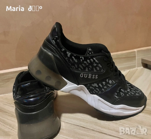 Оригинални сникърси Guess, снимка 4 - Маратонки - 53220631