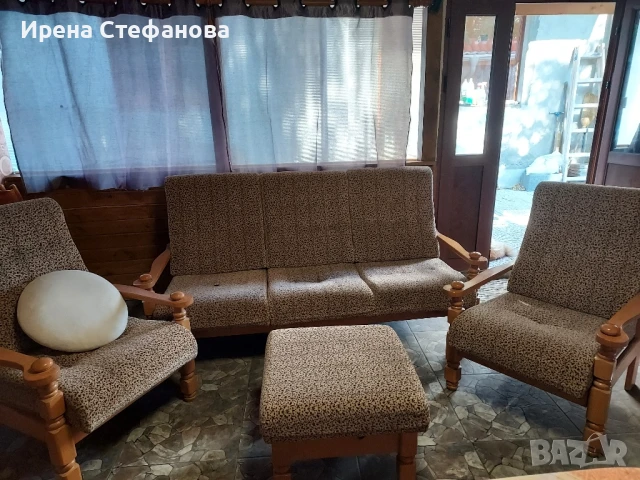 Мебели от масивно дърво и дамаска