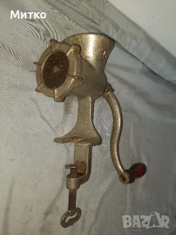 Ръчна машинка за мелене на месо.Размер 5, снимка 4 - Обзавеждане на кухня - 48523081